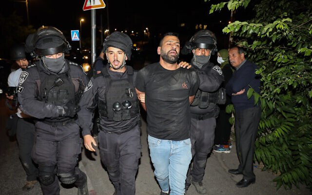 Give your kind help to support our brothers and sisters in Al Quds