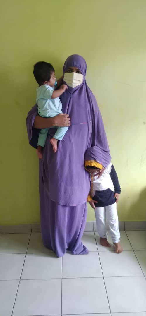 A helping hand for a new converted to Islam family