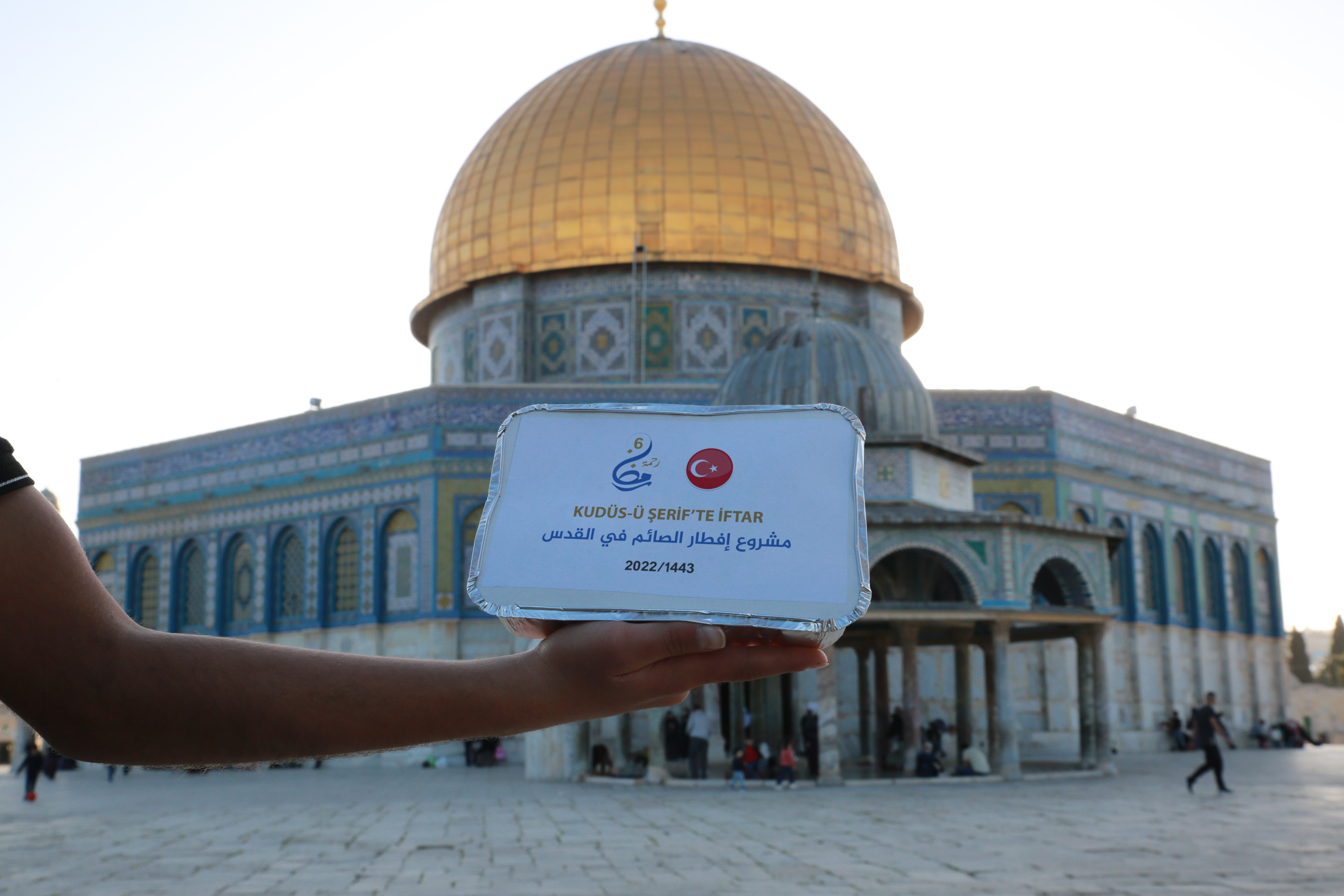 Provide Iftars and food baskets for Al-Quds people