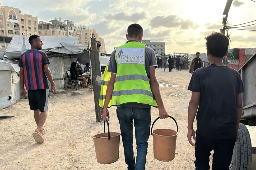 «عَشْرٌ تُرْوِي»