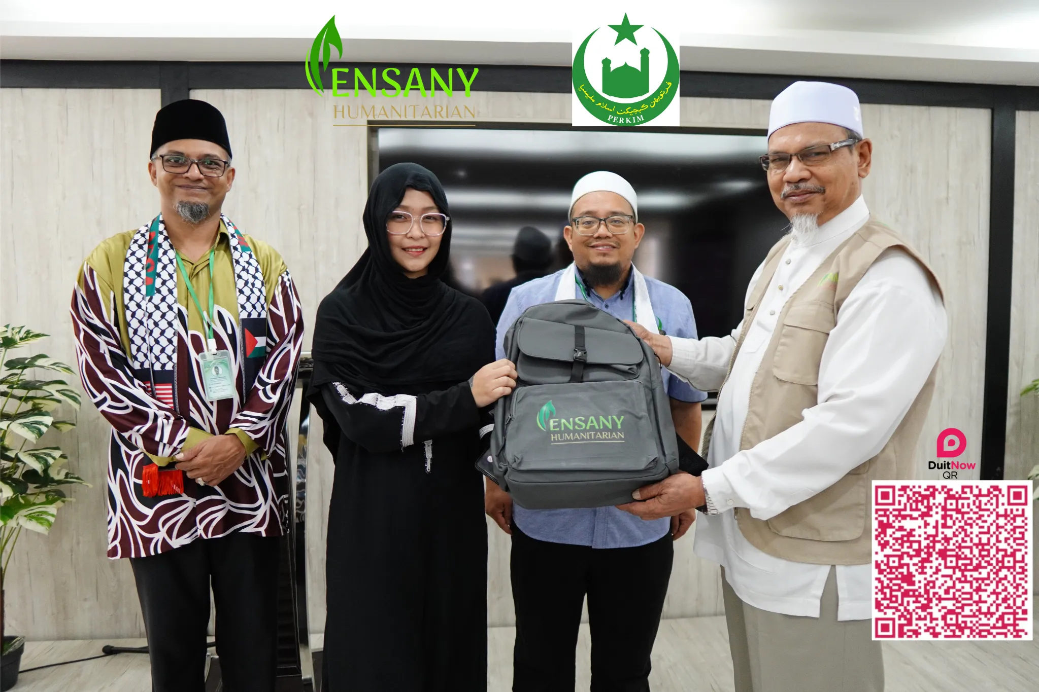 Hadiah Khas Selepas Mengucap Syahadah (Saudara Baru)  "Embrace the Light: Supporting New Muslim Converts"