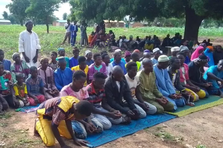 طلب بناء المسجد