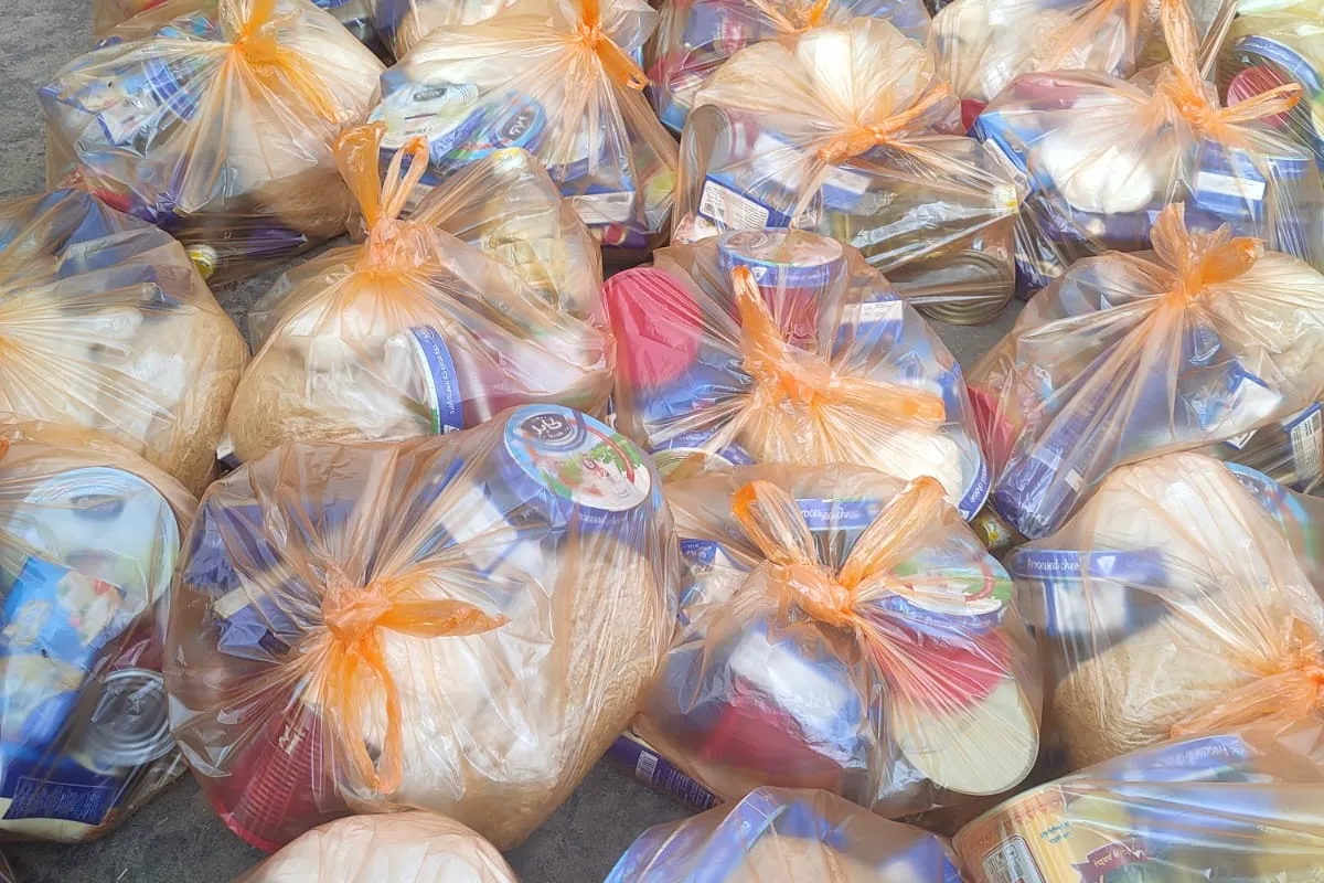 تقديم طرود غذائية عاجلة للأسر الفقيرة النازحة في قطاع غزة