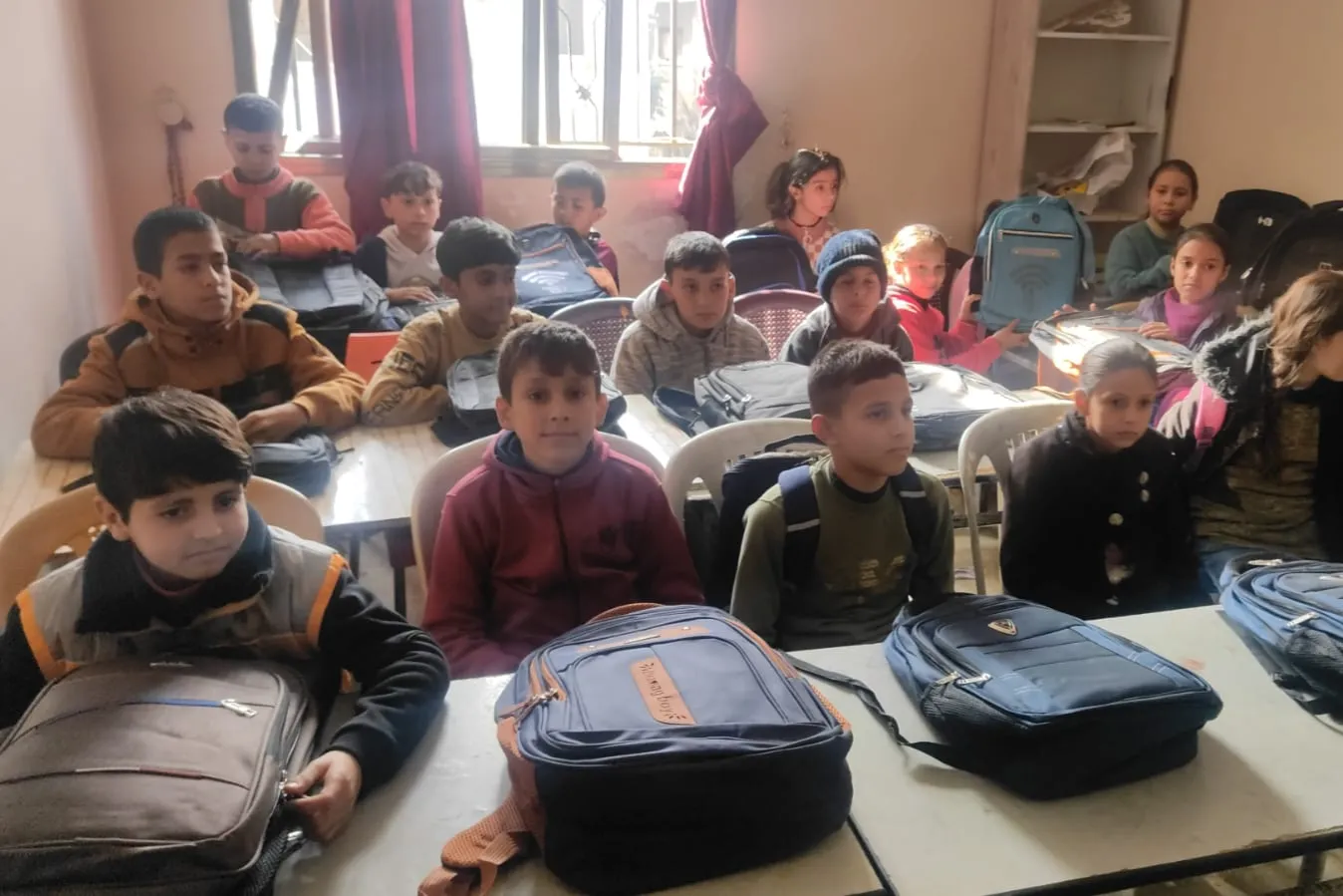 اصنع عالماً