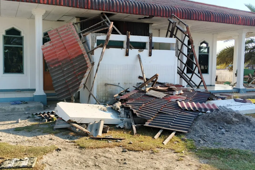 إغاثة طارئة: زلزال بقوة 7.7 درجة يدمر NTT، إندونيسيا